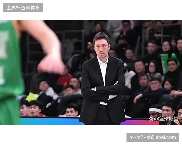 前江苏队核心易立进入俱乐部管理层,致力于球队的青训体系搭建,为球队长期发展储备人才 前江苏队核心易立进入俱乐部管理层,致力于球队的青训体系搭建,为球队长期发展储备人才